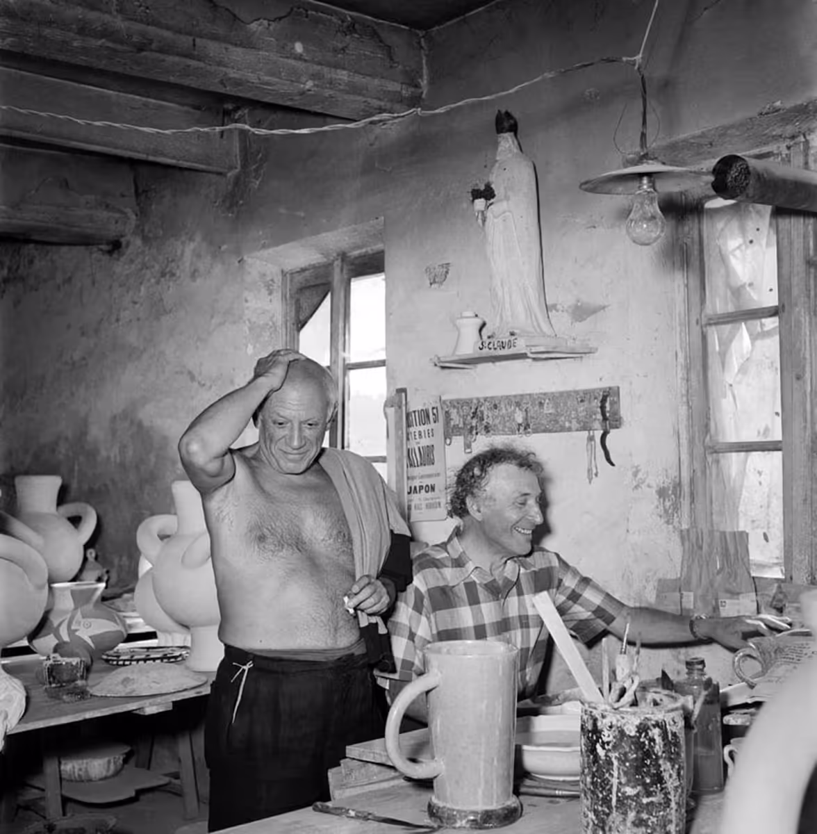 | Marc Chagall Pablo Picasso and Marc Chagall at the Madoura ceramics workshop in Vallauris 1948 - Photo Getty Images